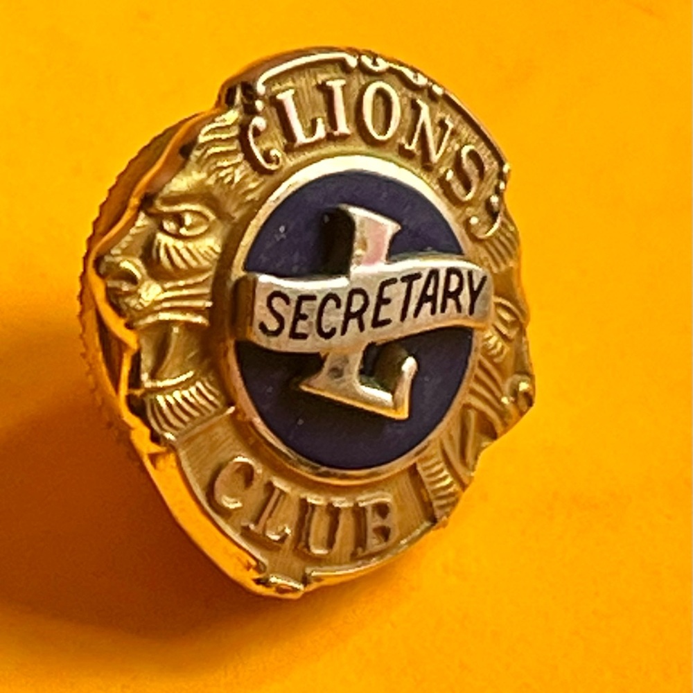 Lions Club Vintage 10 Karat Gold Enamel Pin